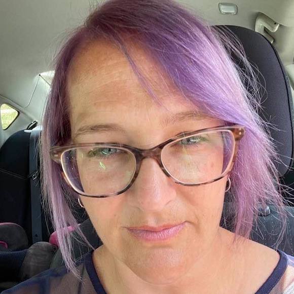 Meet your Posher, Michele - Picture 1 of 1